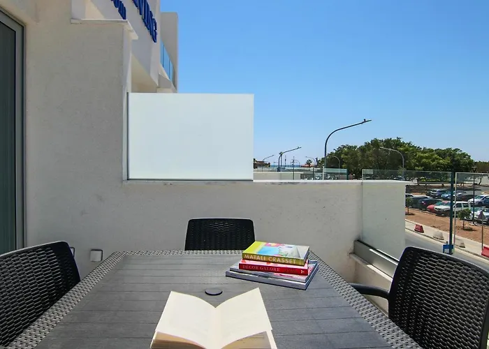 Phaedrus Living - Seaside Luxury Flat Harbour 104